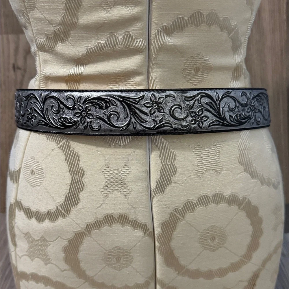 Justin Leather Belt Swarovski Crystals Silver Tooled Removable Buckle 34 NWT